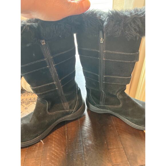 L.L.Bean size 8 black suede waterproof winter boots - Picture 3 of 5